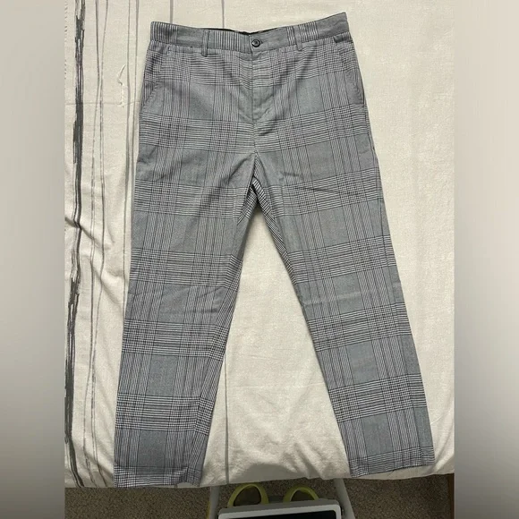 Zanerobe Jumpa Plaid Chino in Grey 32 - Picture 2 of 8
